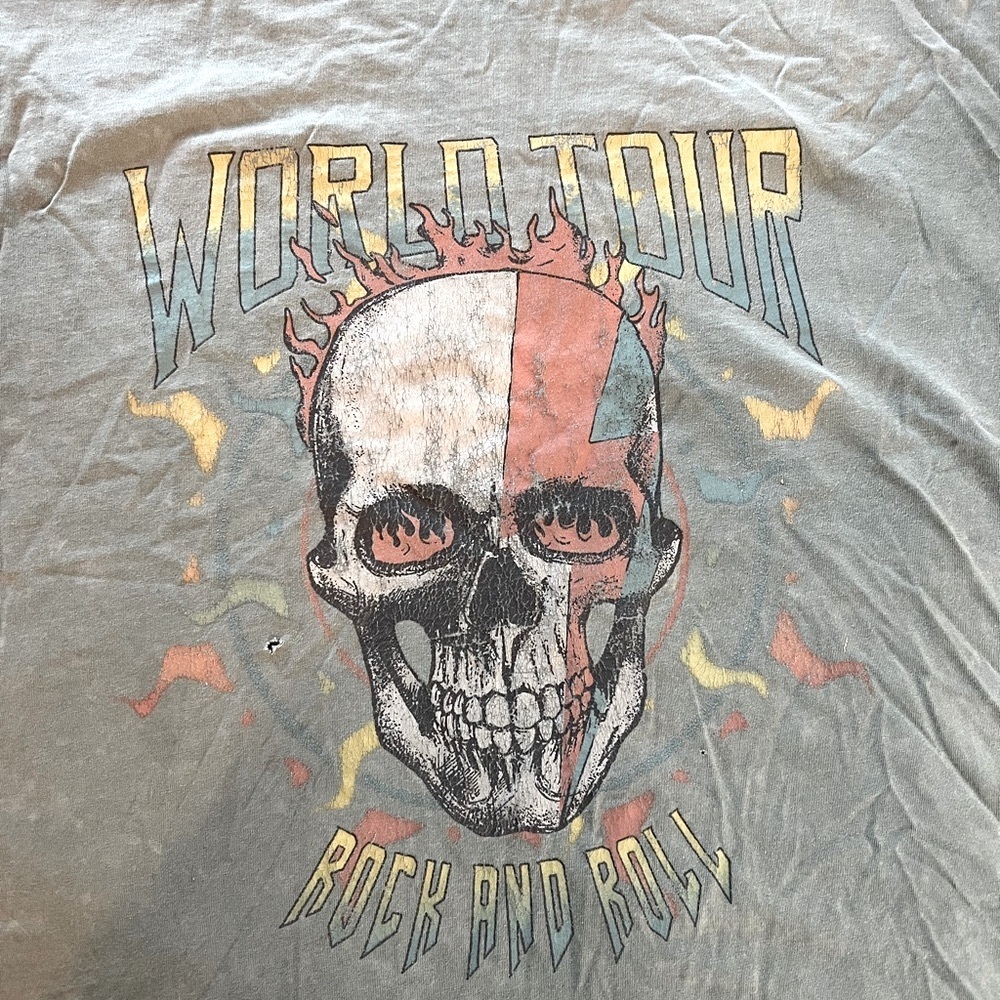 Hope’s ‘rock & roll’ casual top - Picture 3 of 6